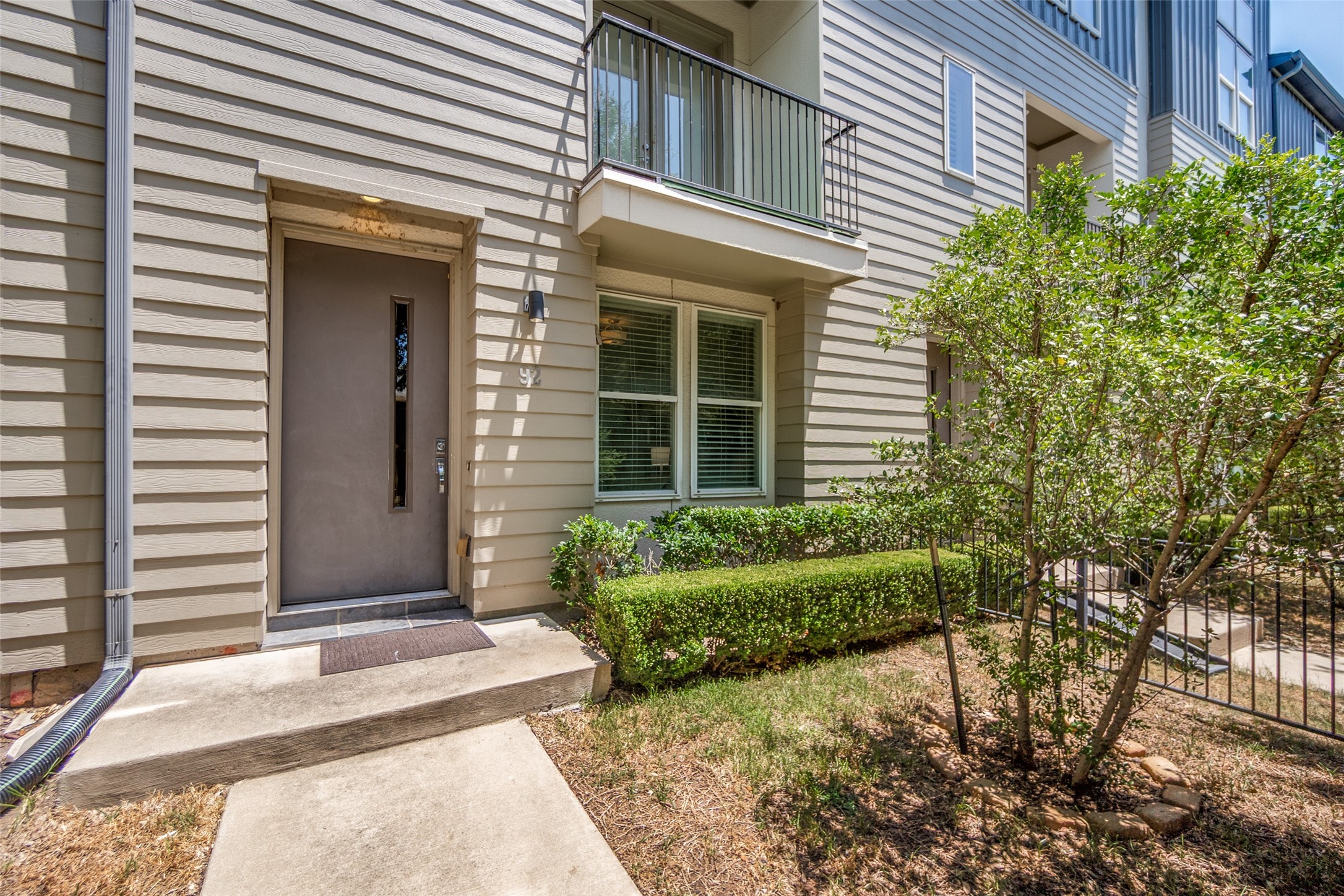 4211 Rawlins Street 92