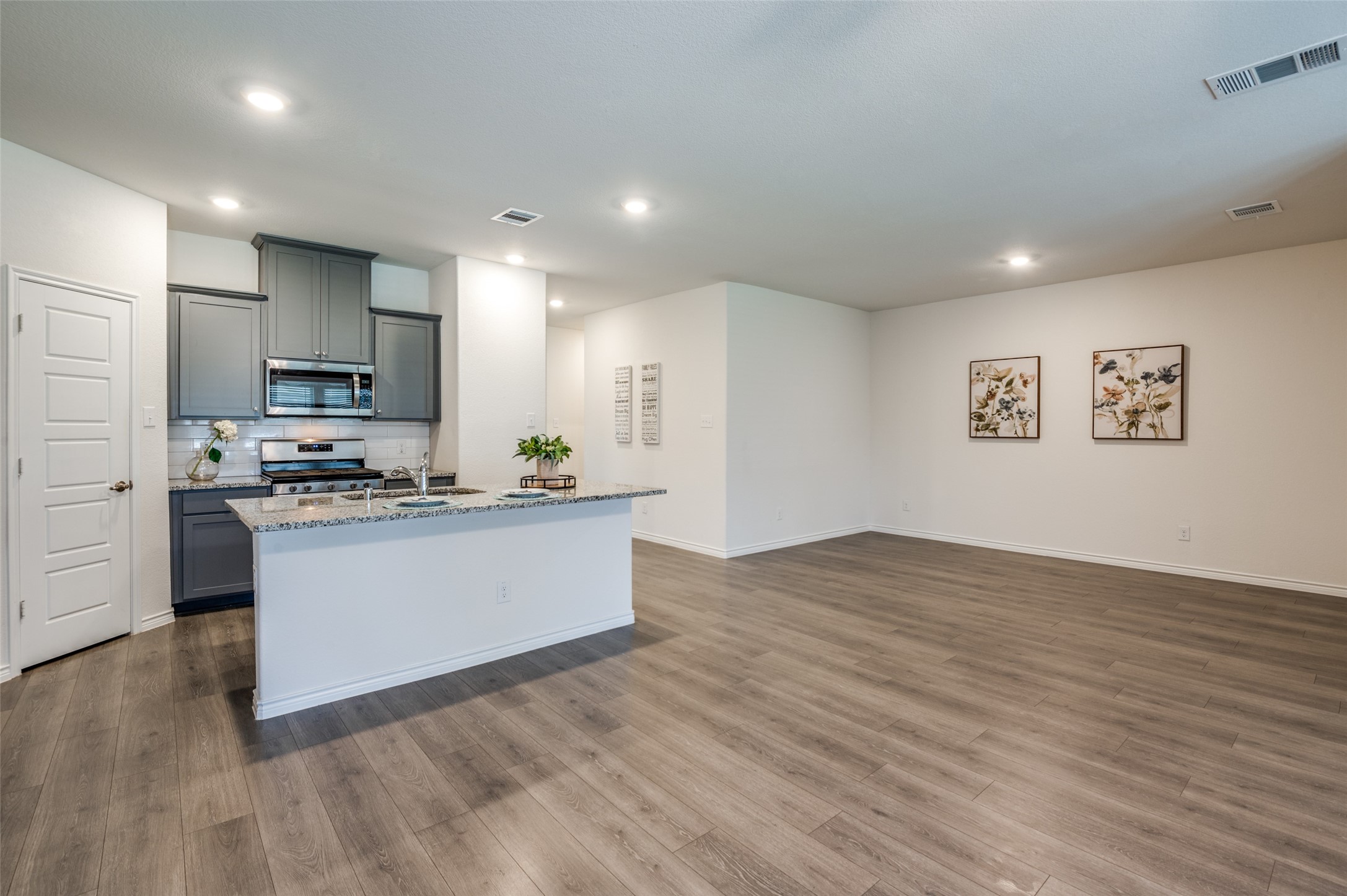6409 Windsor Lane