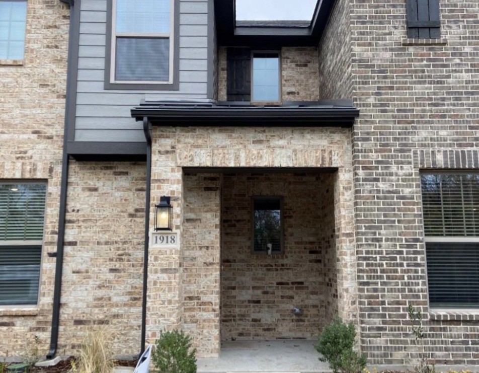 1918 McClane Drive
