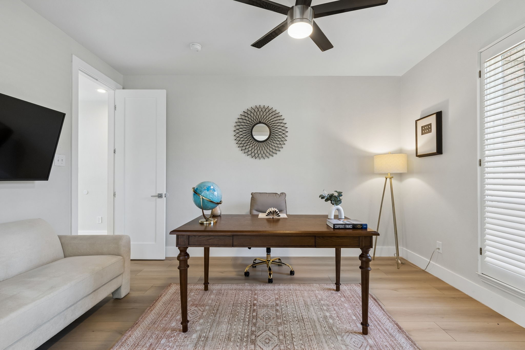 6218 Lincolnshire Lane