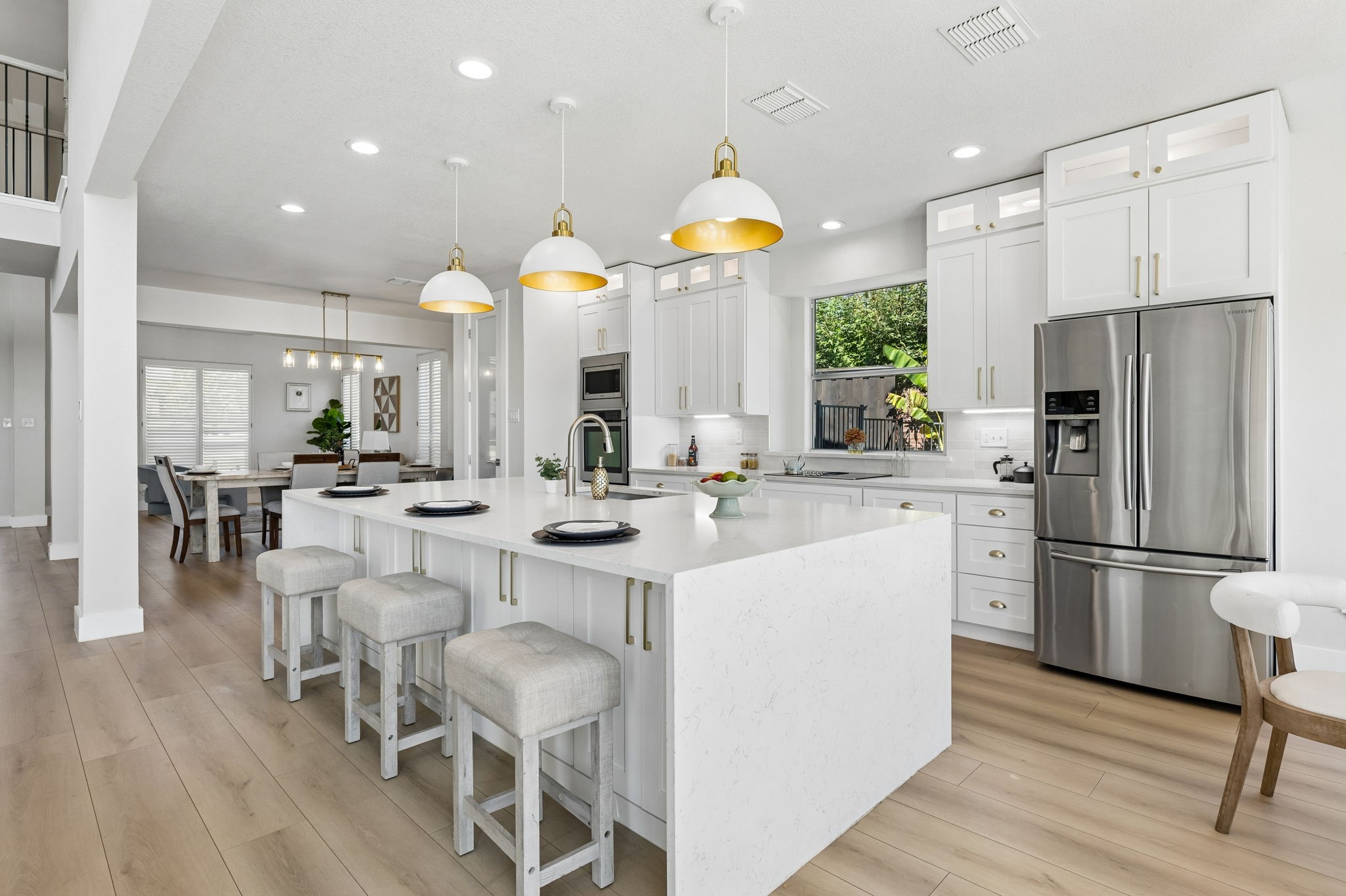 6218 Lincolnshire Lane