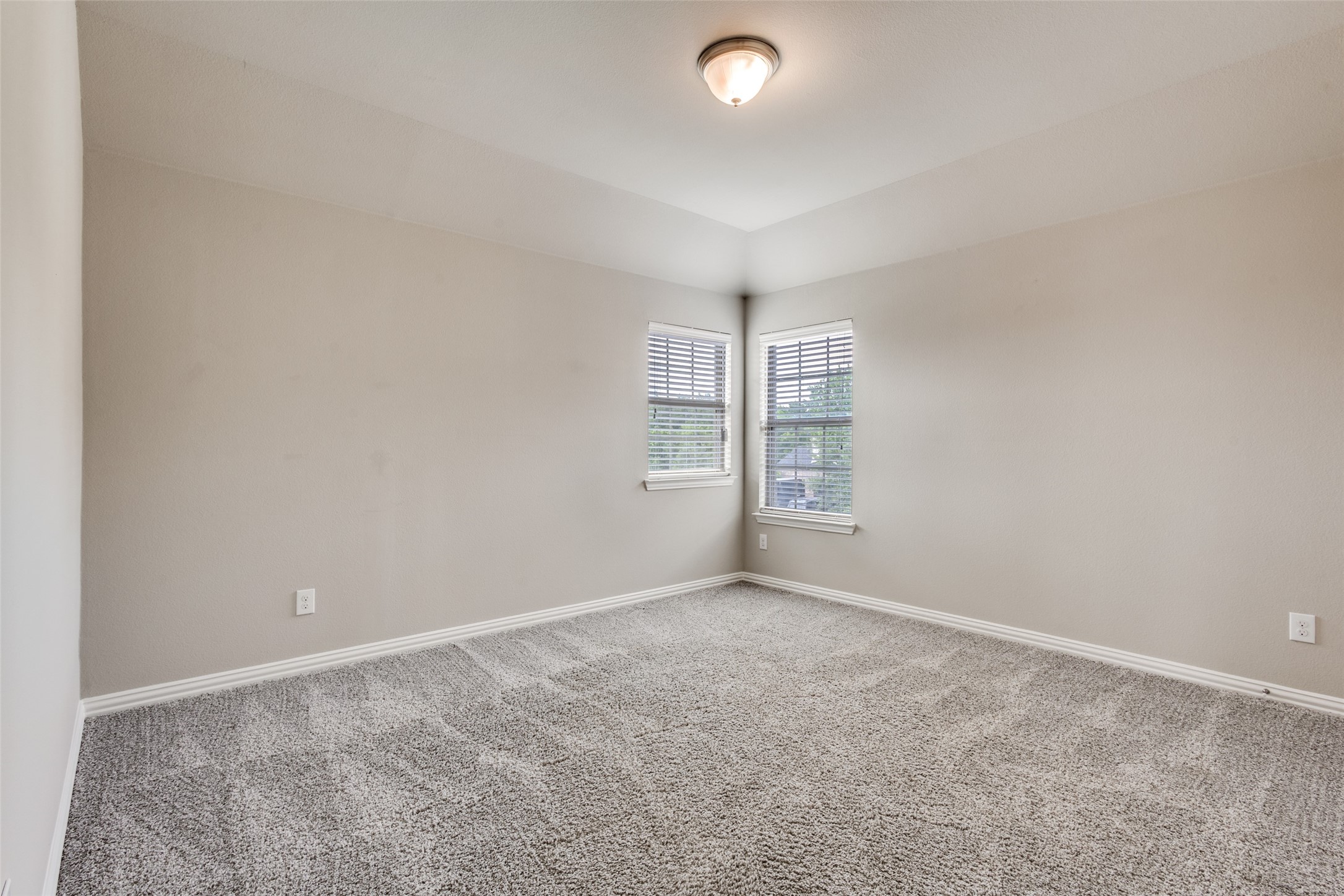 5609 Fremont