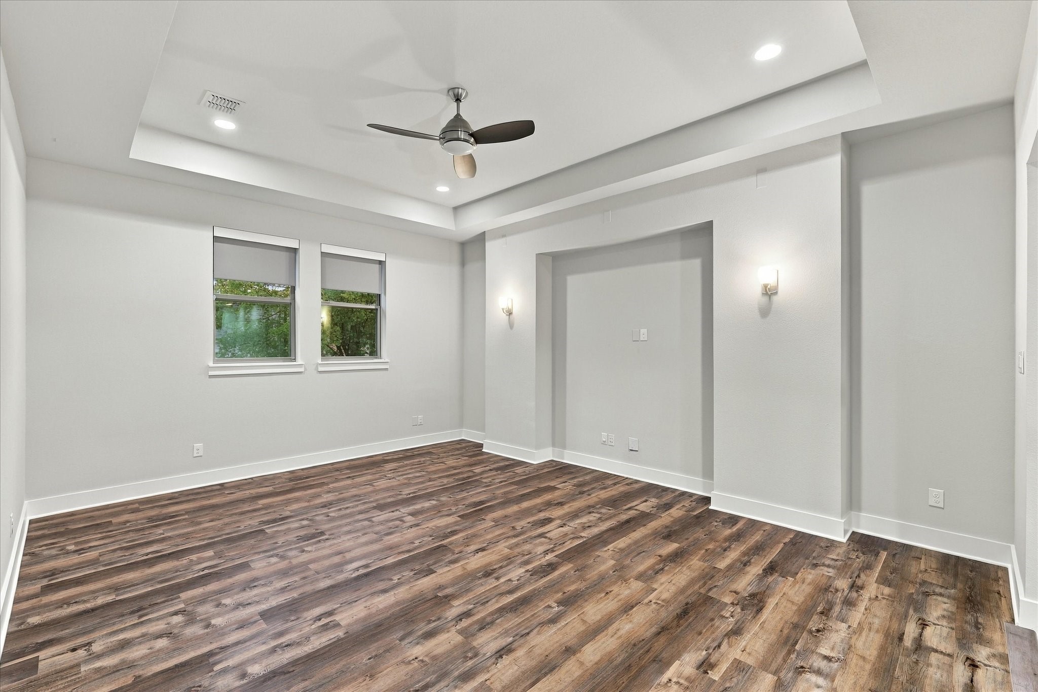 6251 Lakeshore Drive