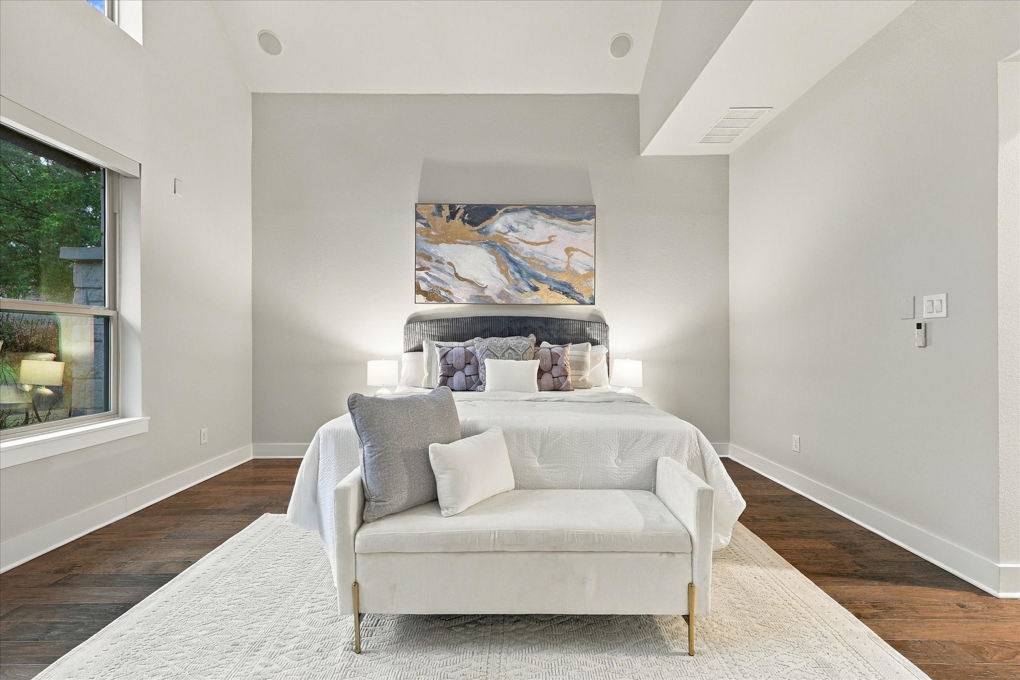 6251 Lakeshore Drive