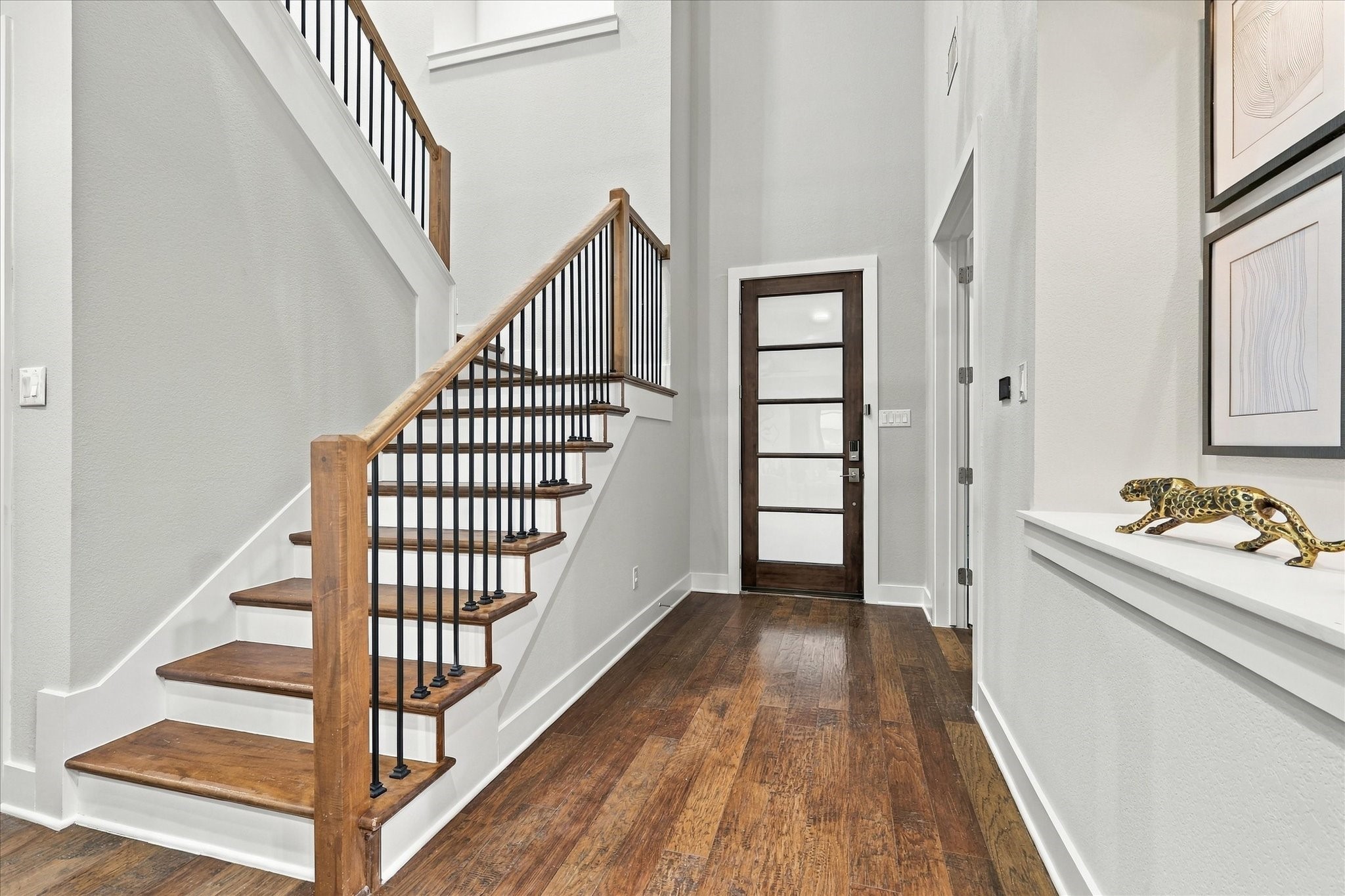 6251 Lakeshore Drive