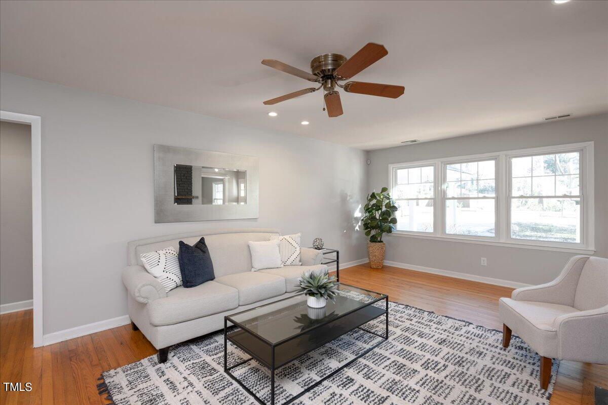 1418 Pineview Drive