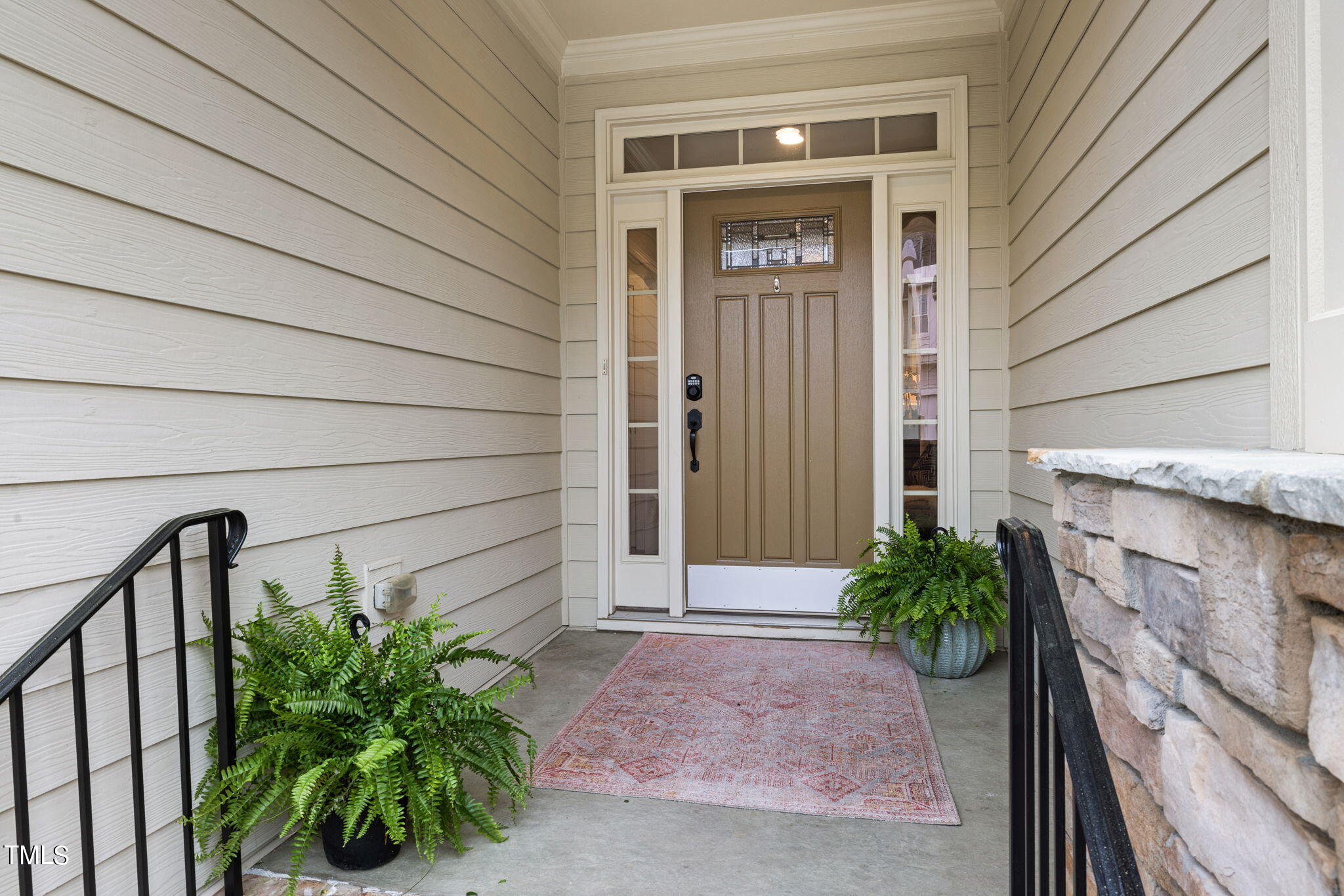 725 Weavers Ridge Drive