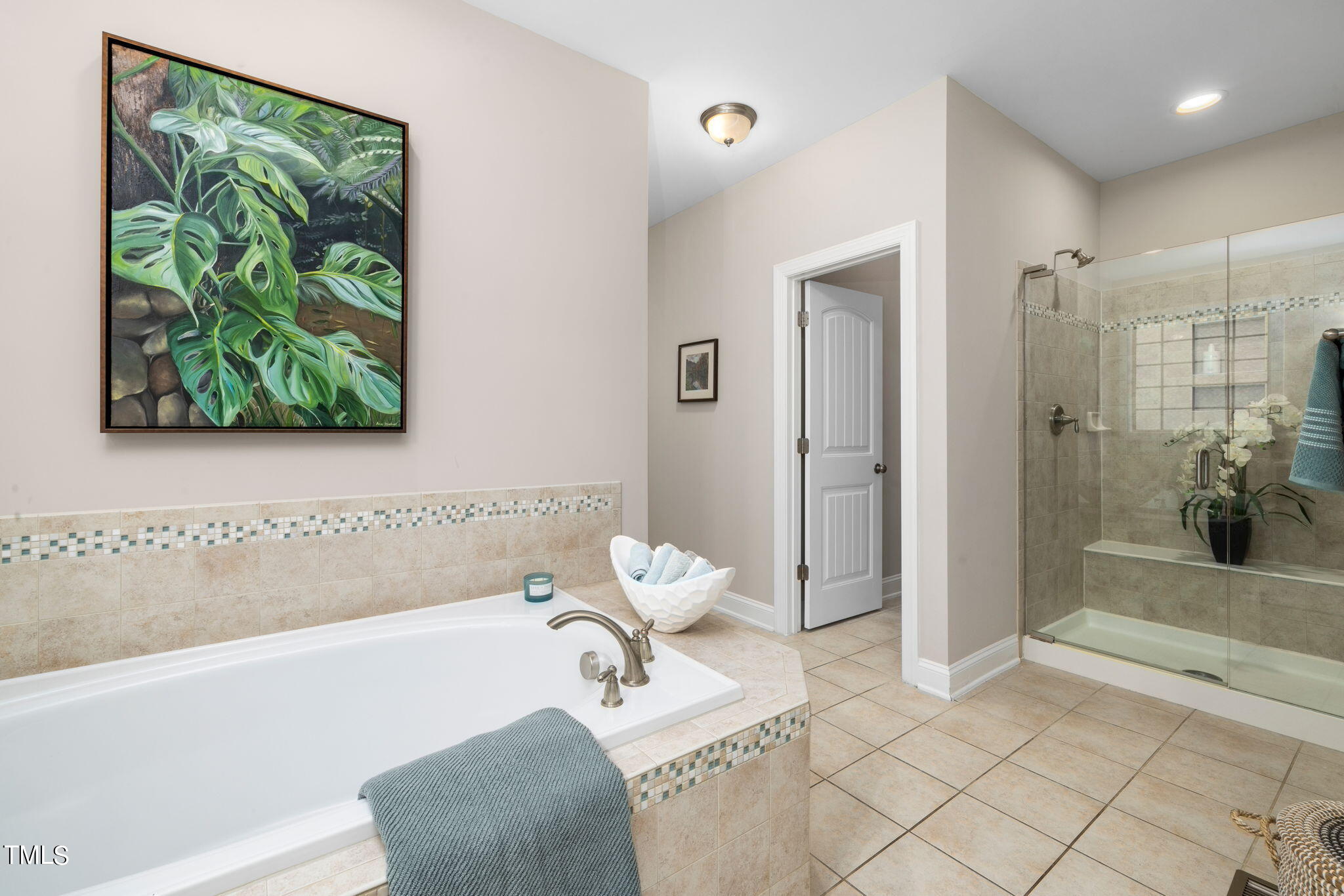 725 Weavers Ridge Drive