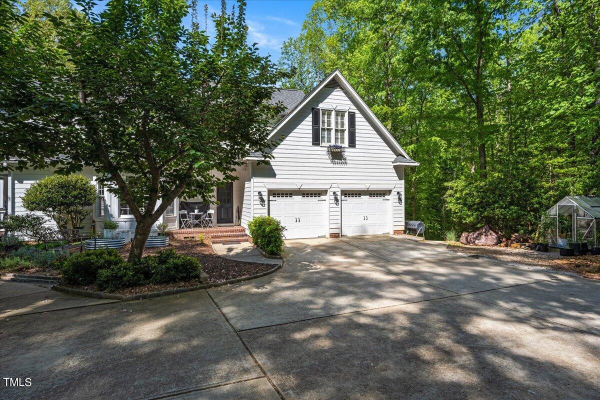 1517 Brightwater Court