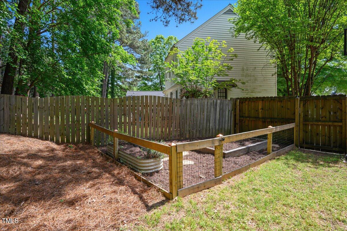 2005 Broadingham Court