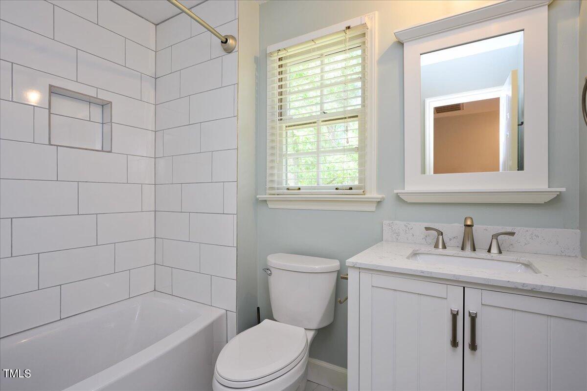 2005 Broadingham Court