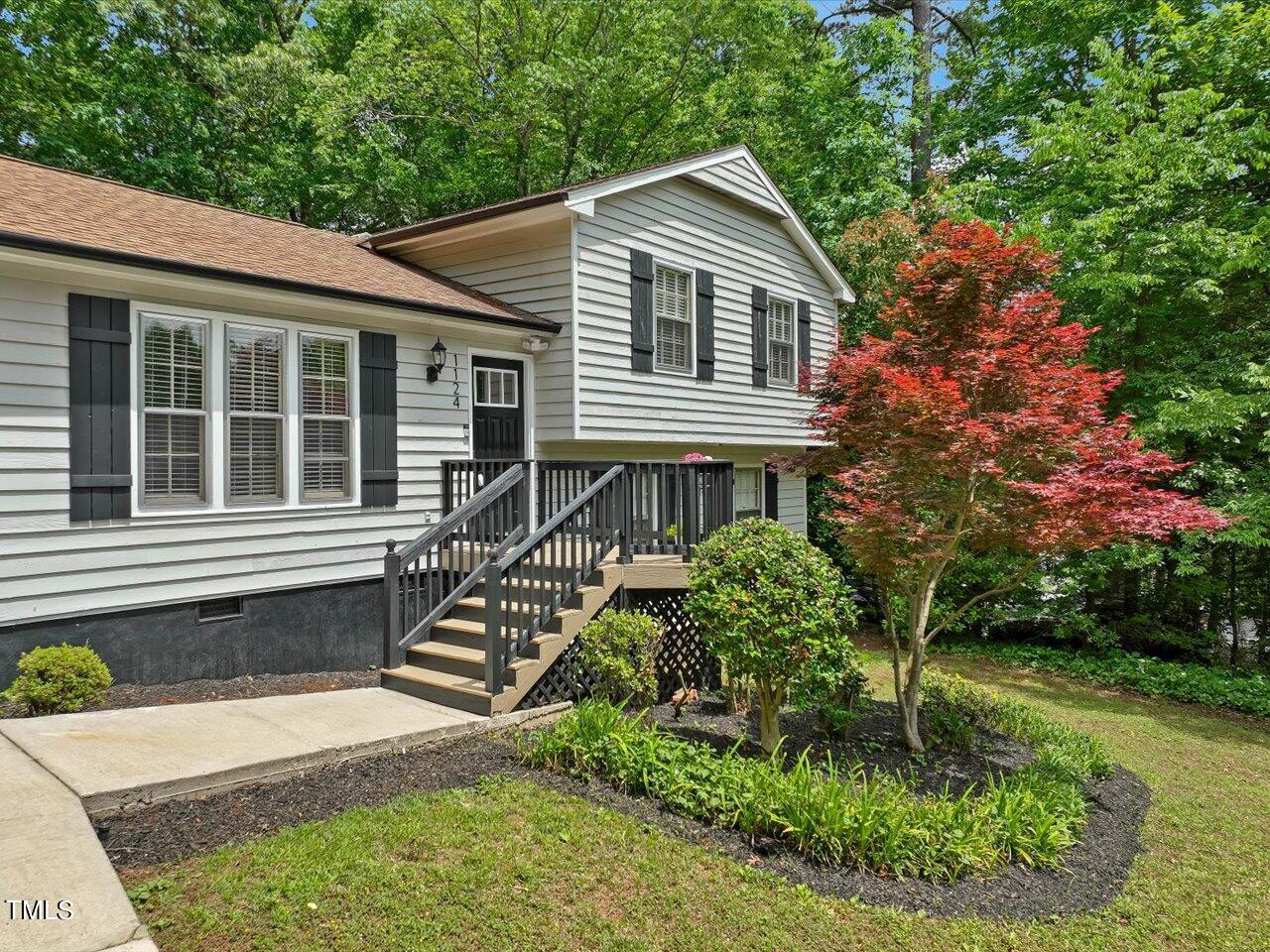 1124 Theresa Court