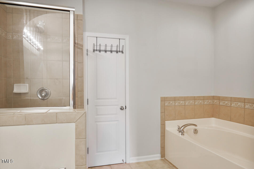 5509 Silver Moon Lane