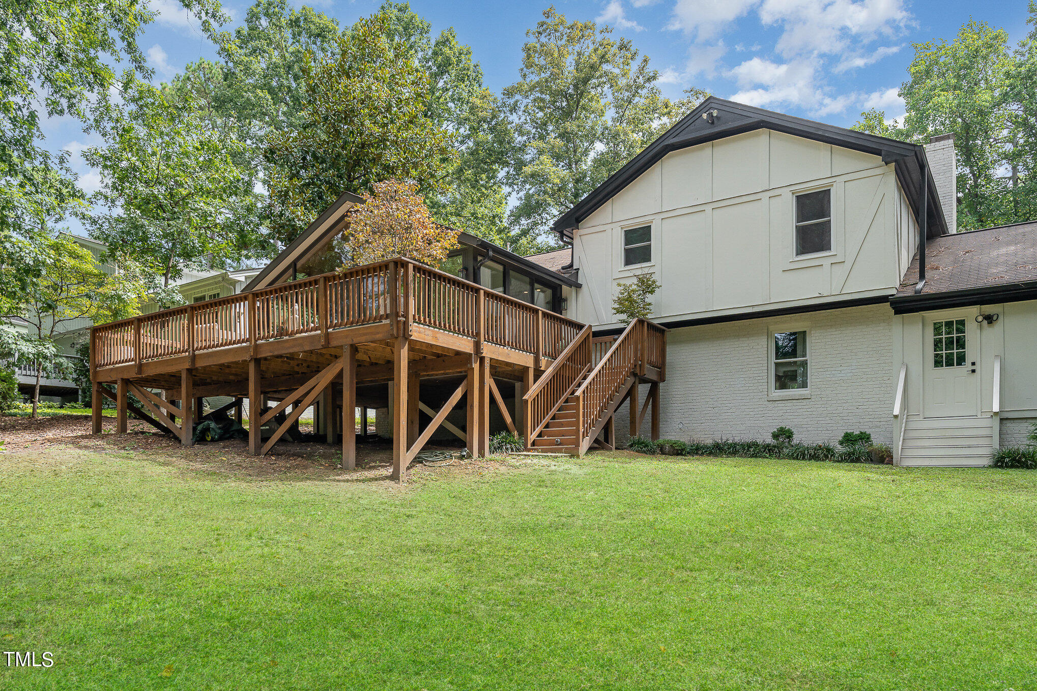 7713 Haymarket Lane