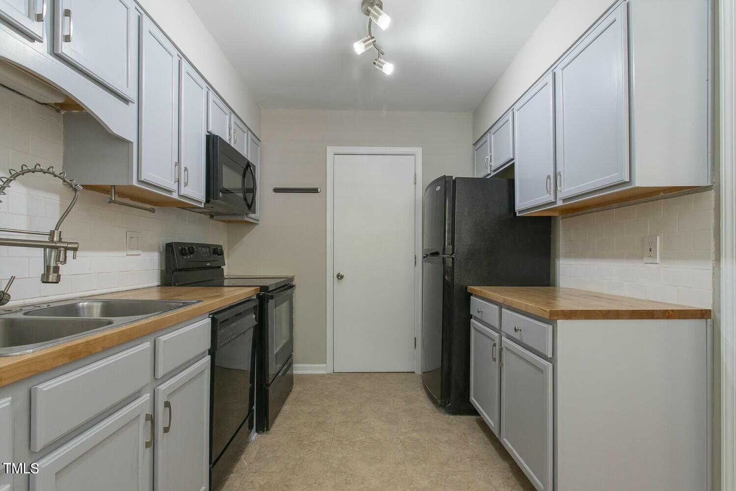 1120 Collington Drive