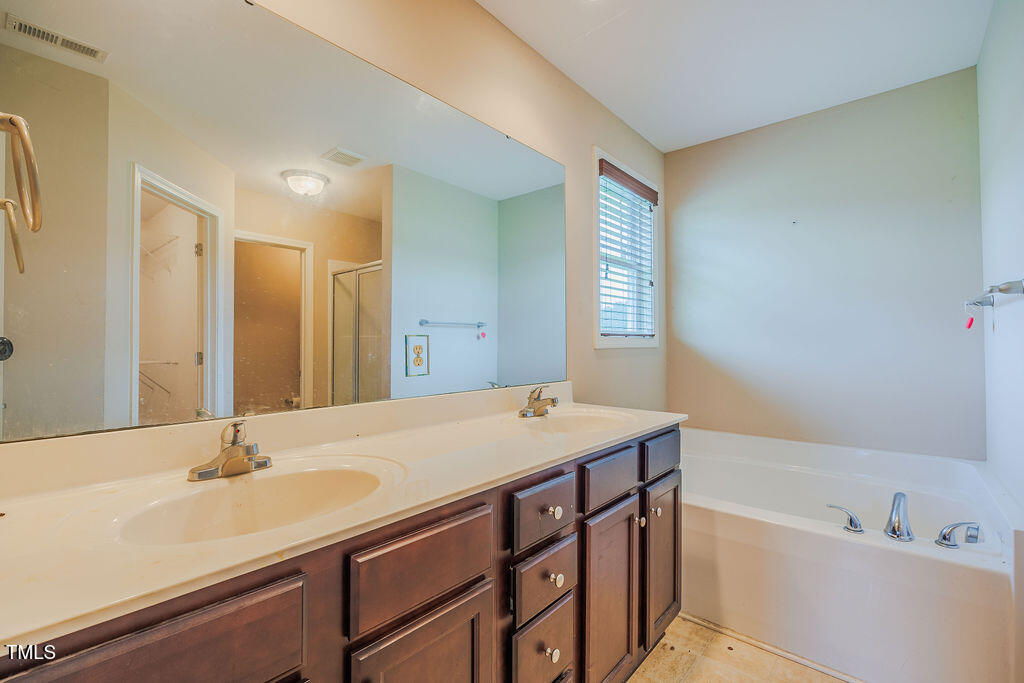 18 Abacos Court