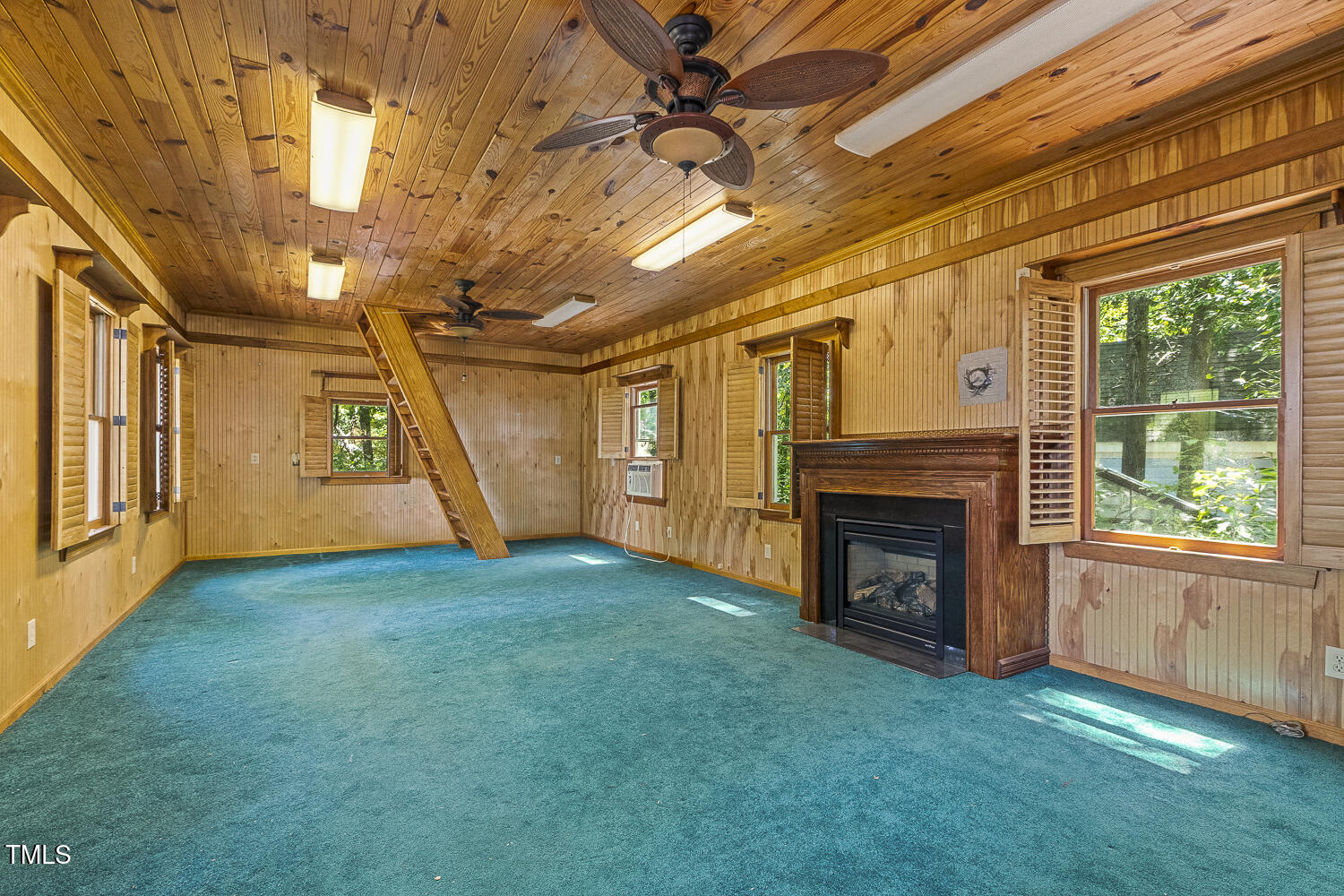 713 Valerie Drive