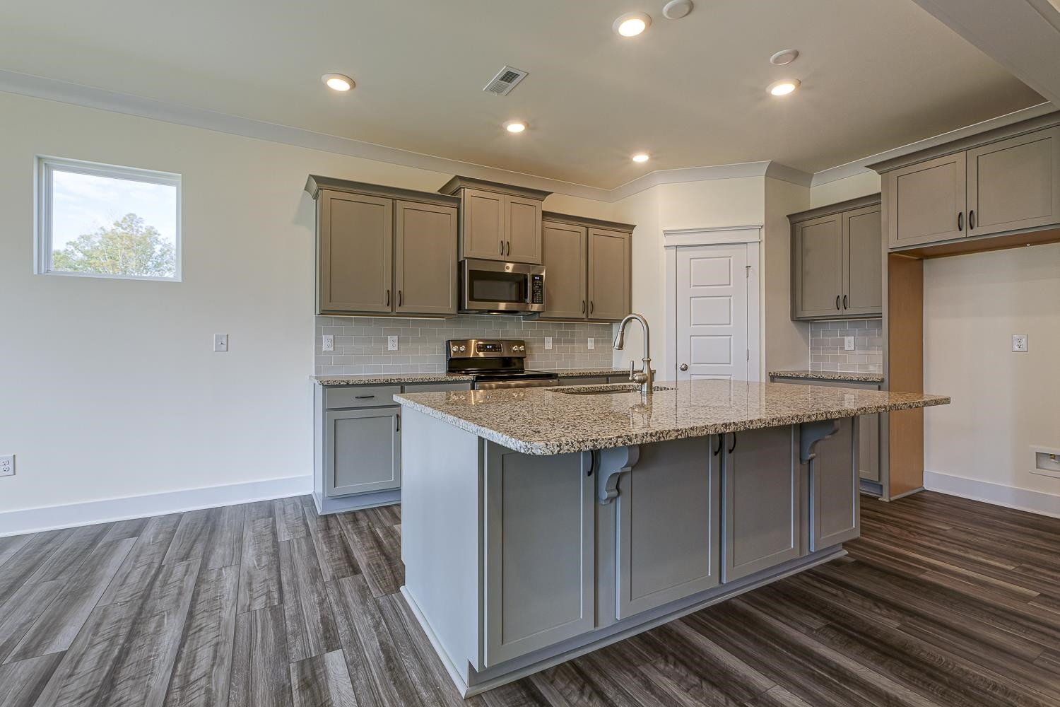 387 Cliff View Drive