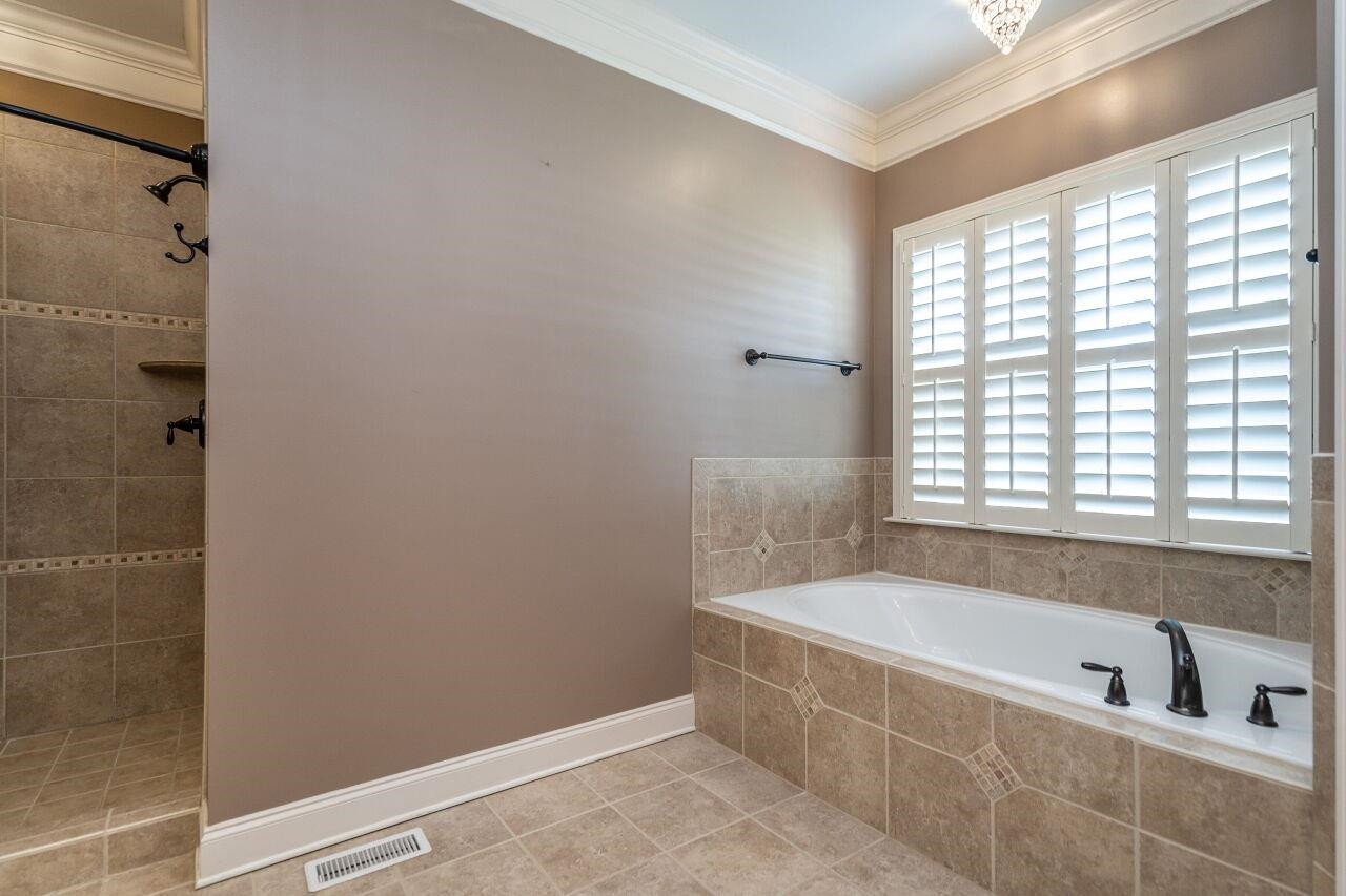 142 Scarlet Oak Run