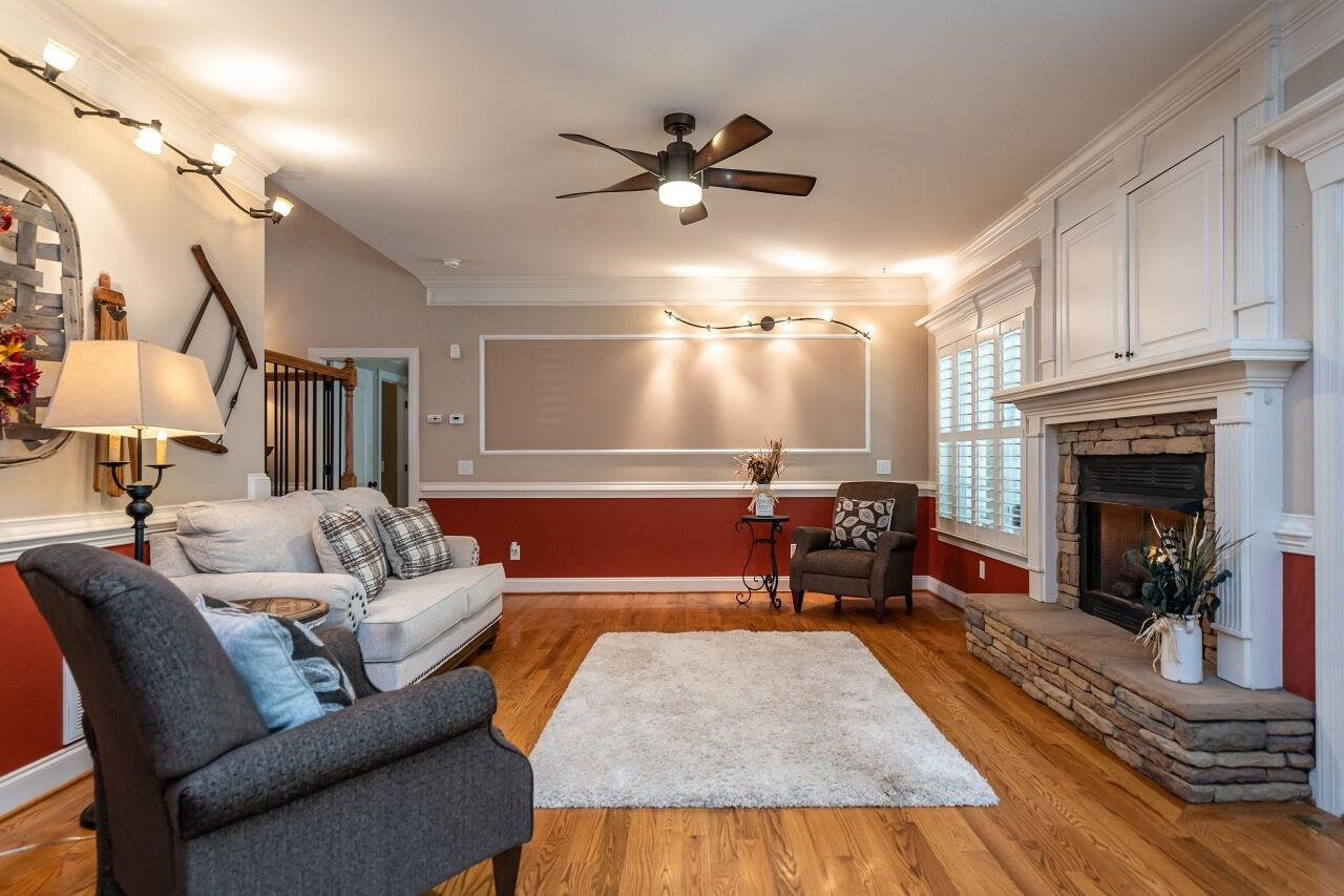 142 Scarlet Oak Run