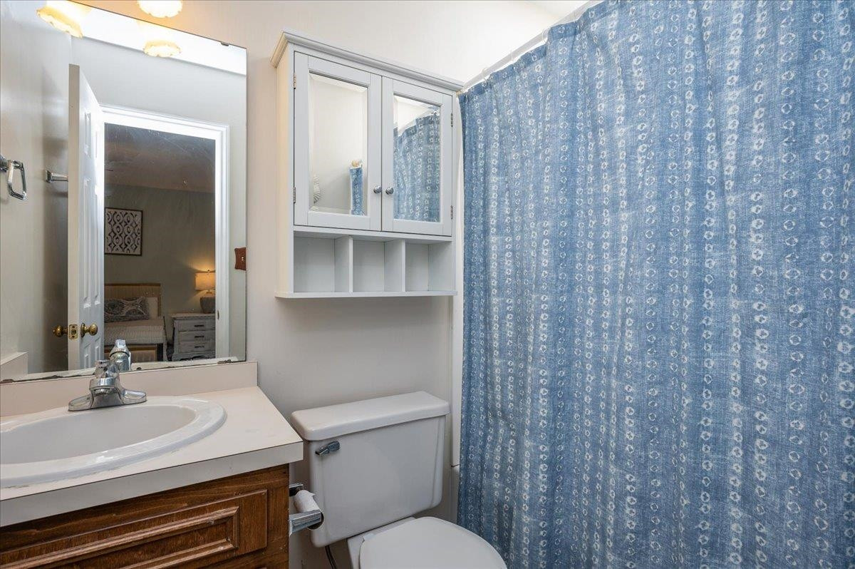 5801 Iris Lake Court