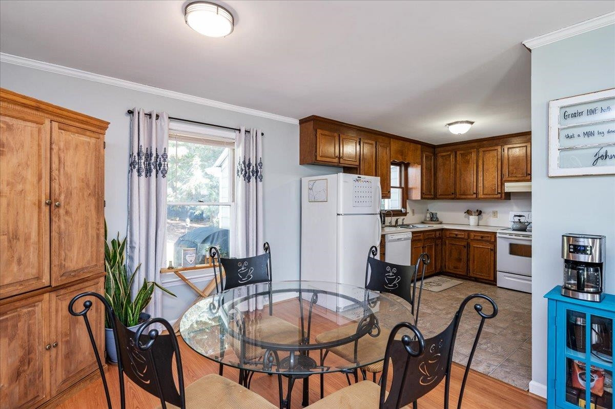 5801 Iris Lake Court