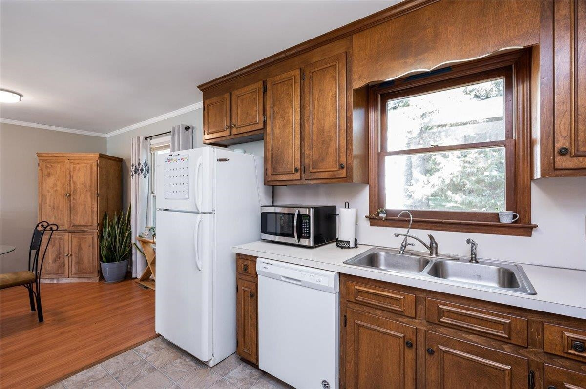 5801 Iris Lake Court