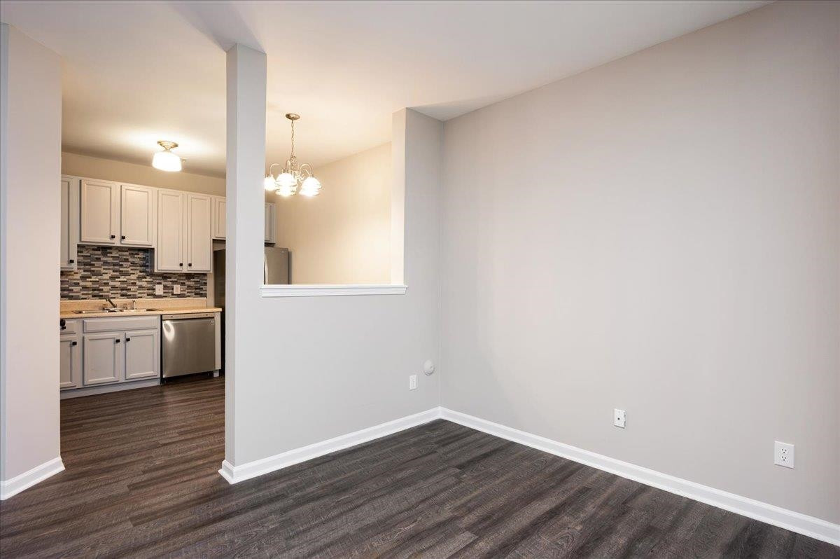 1210 Canyon Rock Court # 103