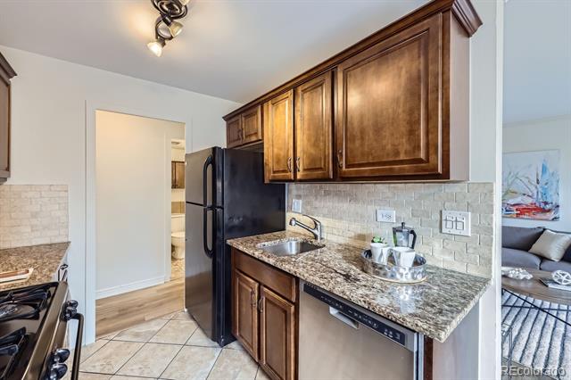 789 N Clarkson Street Unit: 201