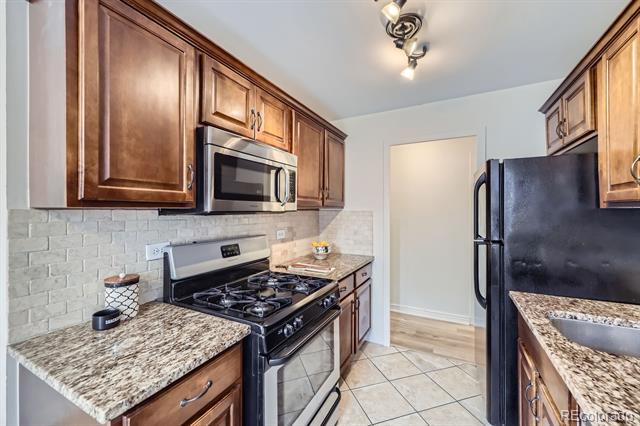 789 N Clarkson Street Unit: 201