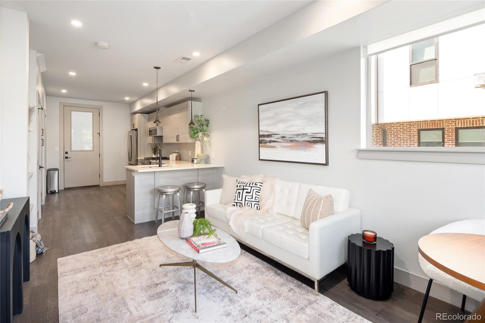 405 Harrison Street Unit: 3