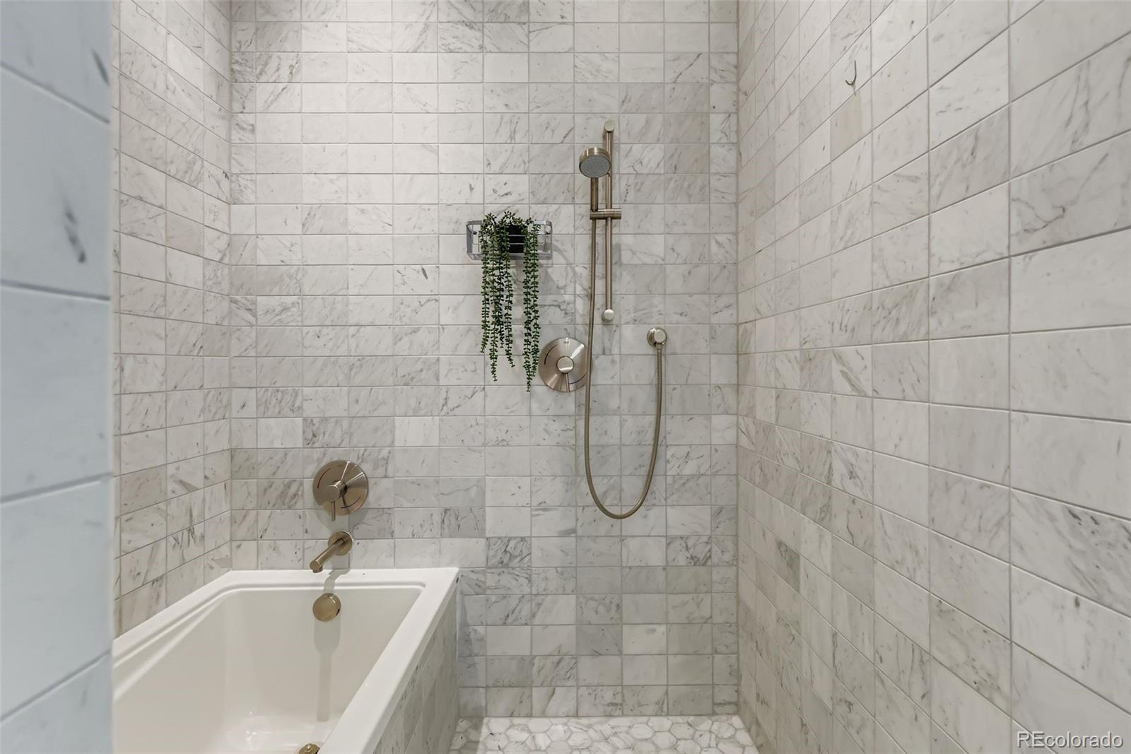 1750 Wewatta Street Unit: 1821