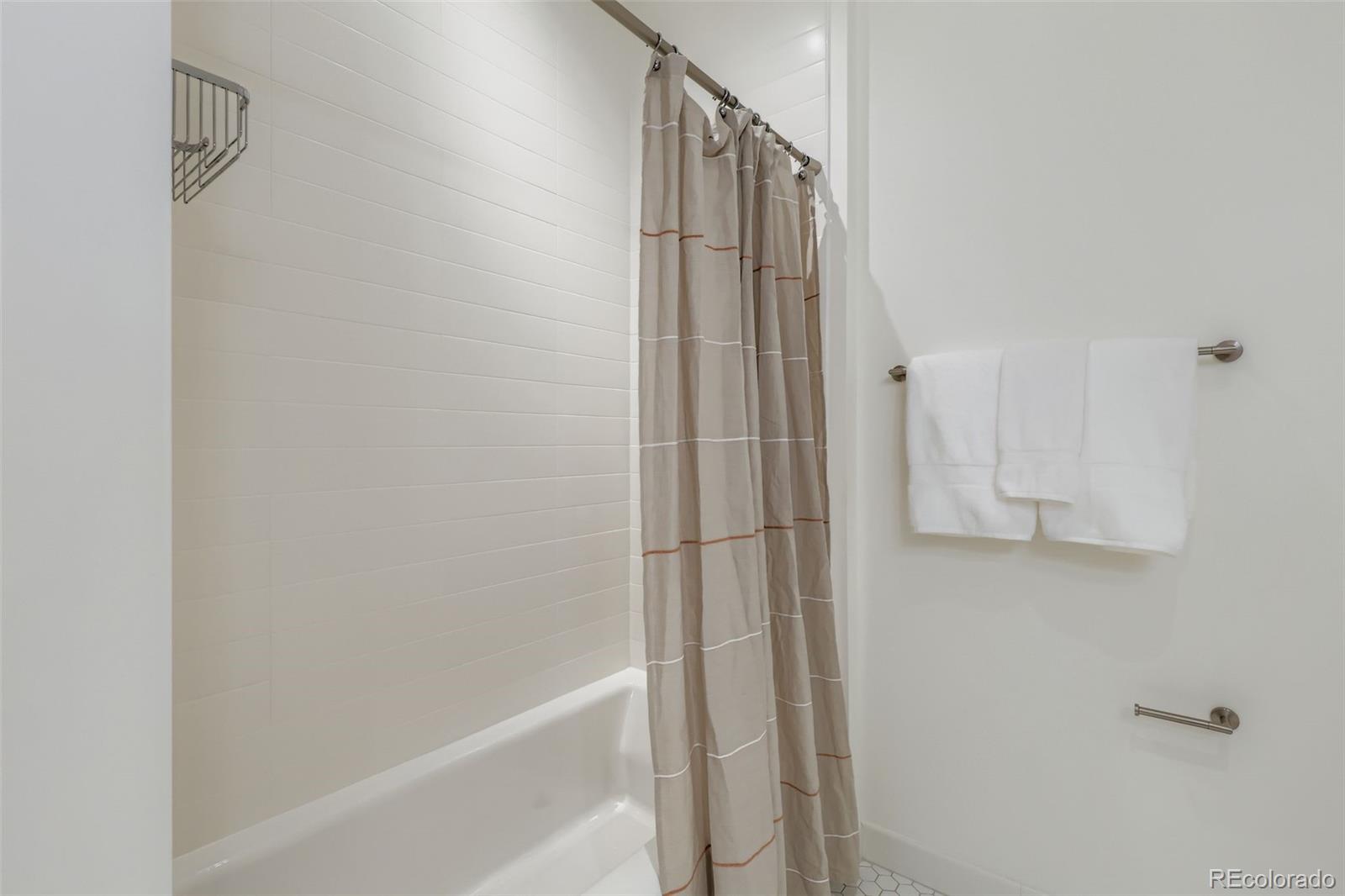 1750 Wewatta Street Unit: 1821