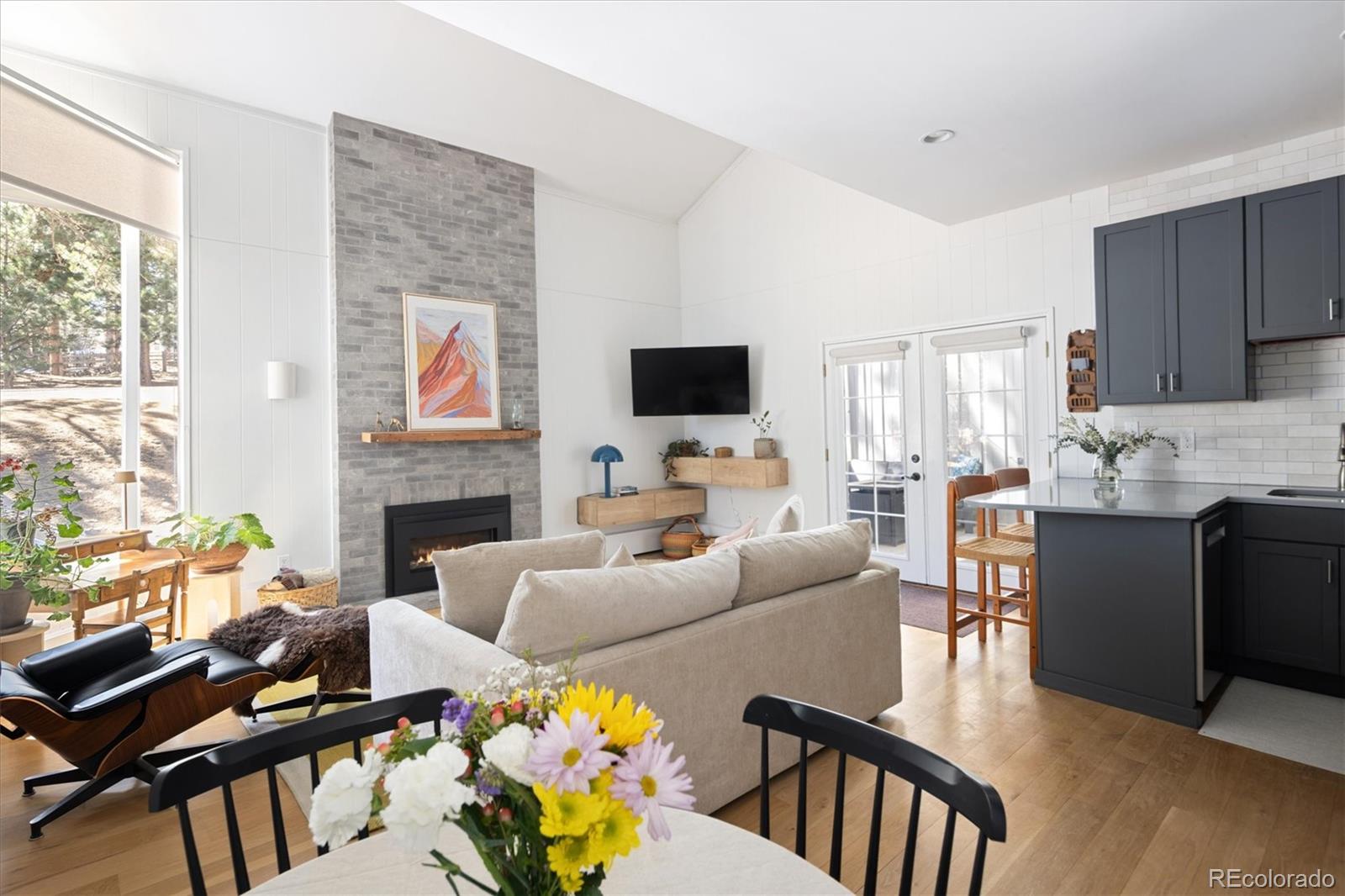 2378 Hearth Drive Unit: 19