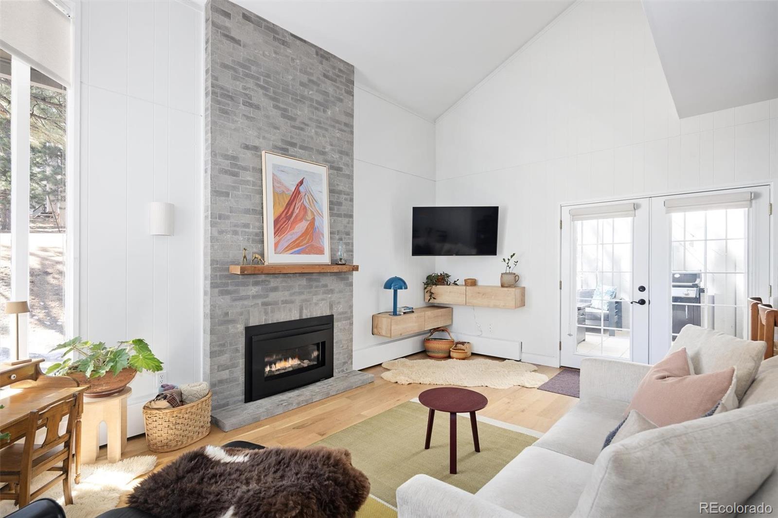 2378 Hearth Drive Unit: 19