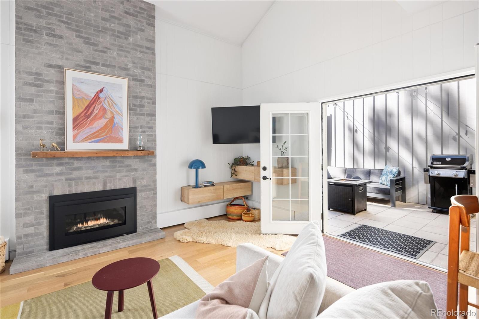 2378 Hearth Drive Unit: 19