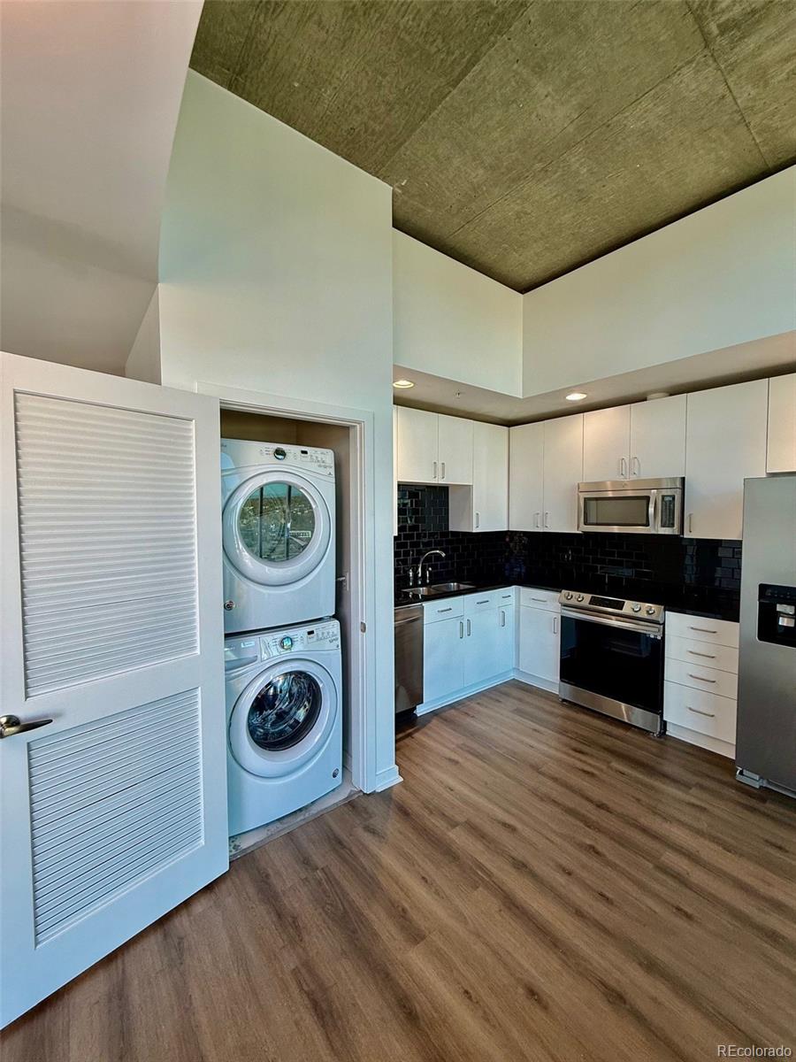 1700 Bassett Street Unit: 2115