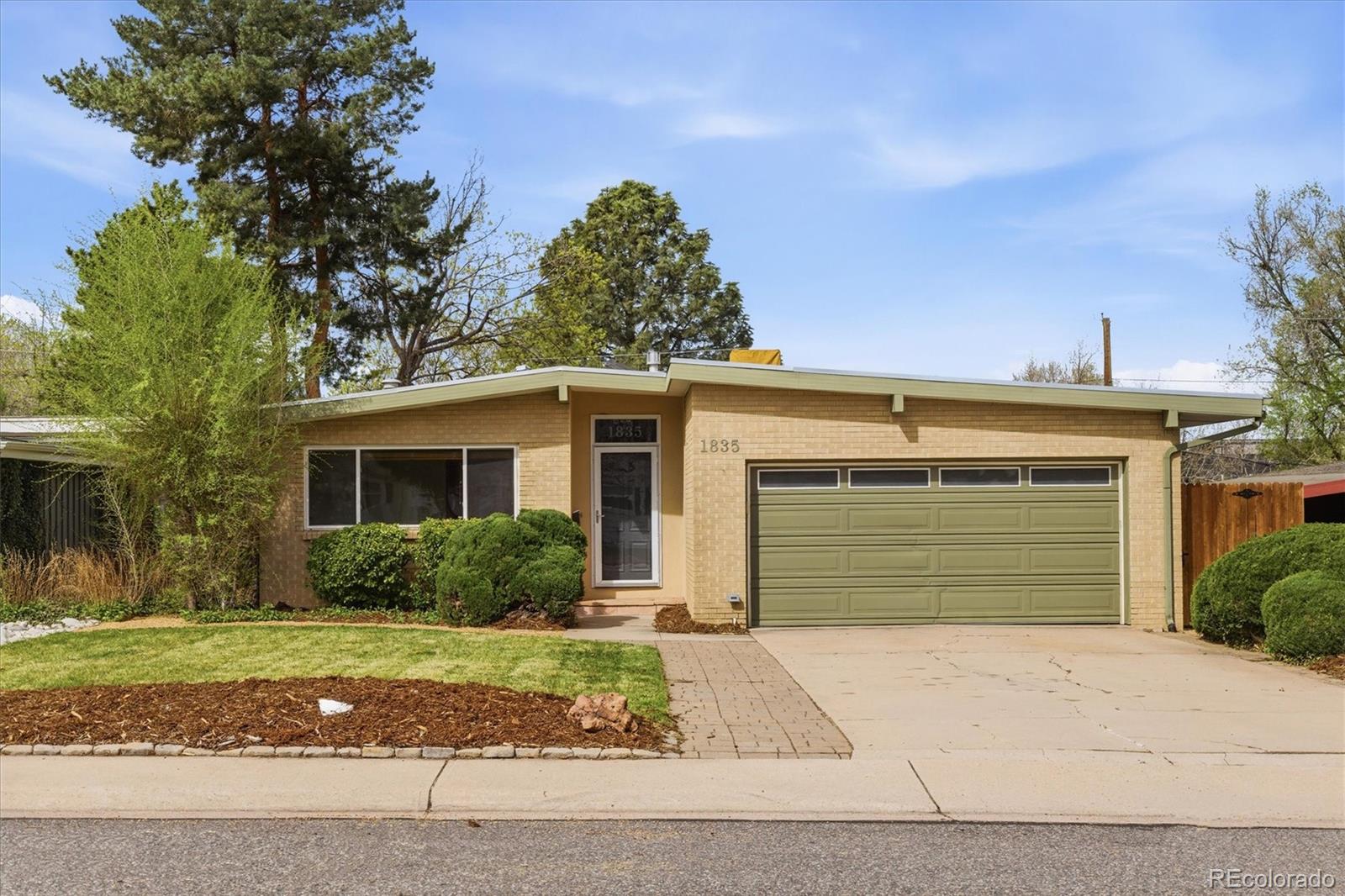 1835 S Milwaukee Street