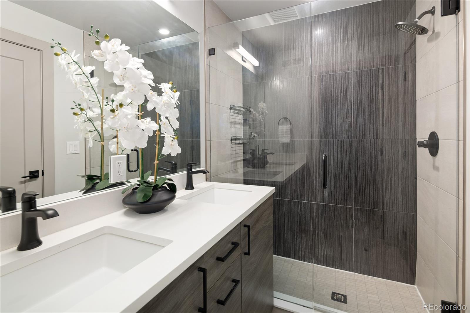 405 Harrison Street Unit: 3