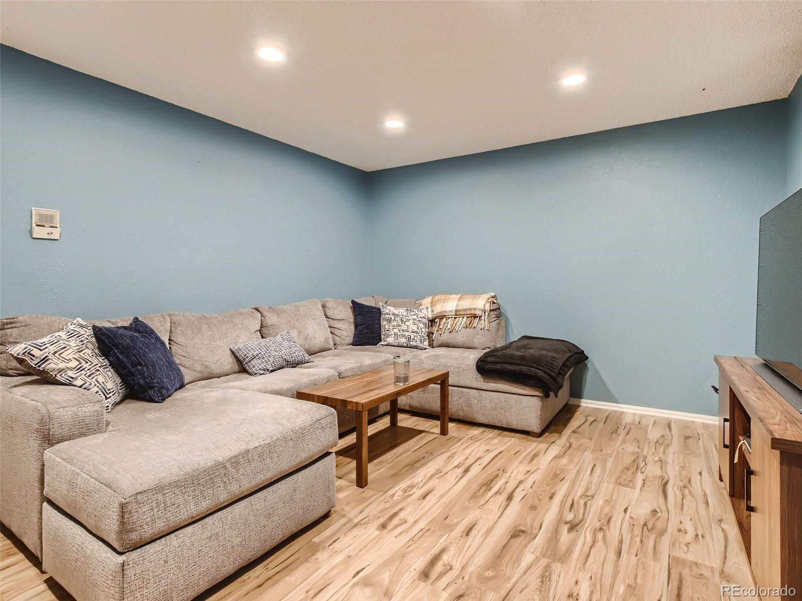 5691 W 35th Avenue Unit: 1F