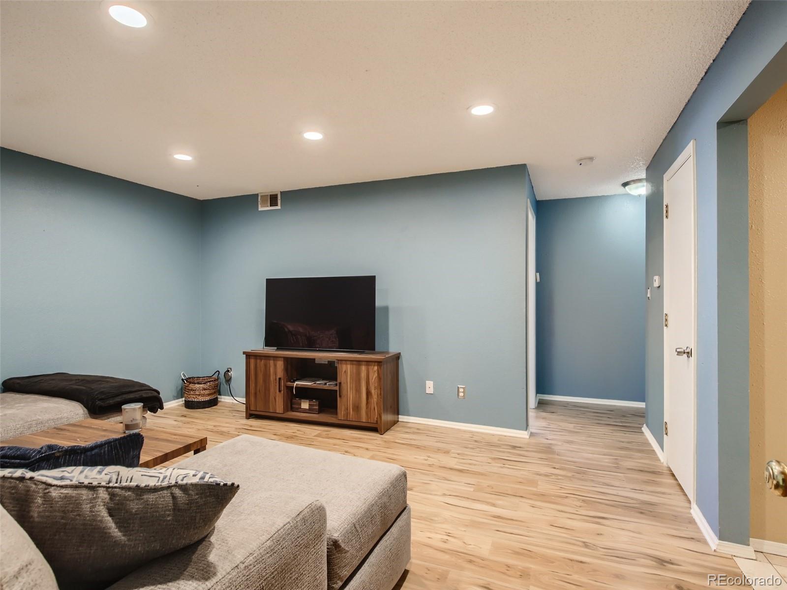5691 W 35th Avenue Unit: 1F