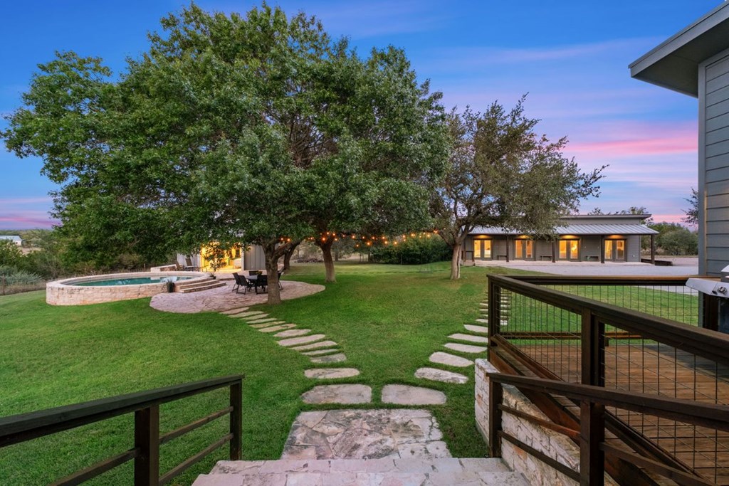 746 Trail Rock Dr # 14