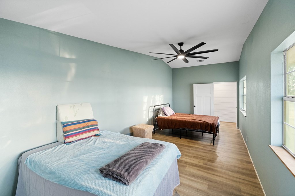 119 E Cherry Ridge