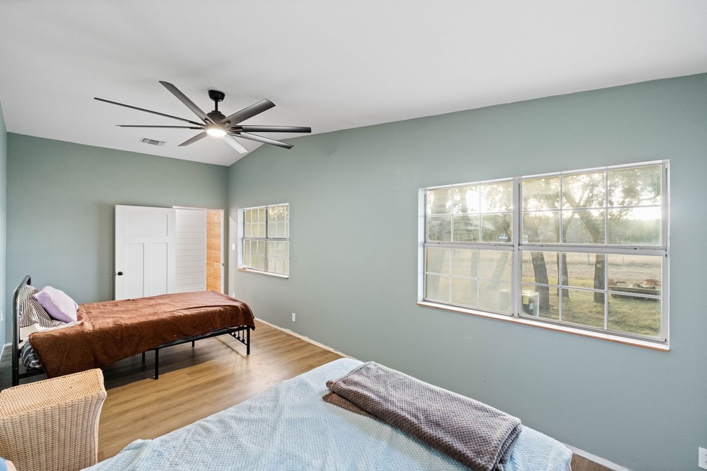 119 E Cherry Ridge