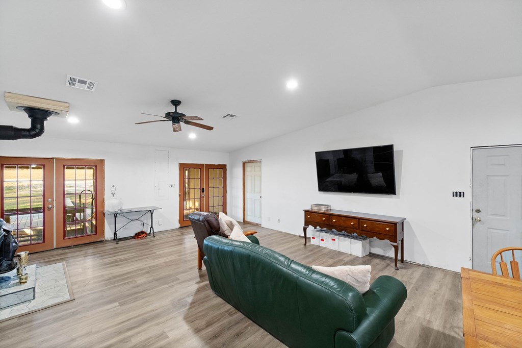 119 E Cherry Ridge