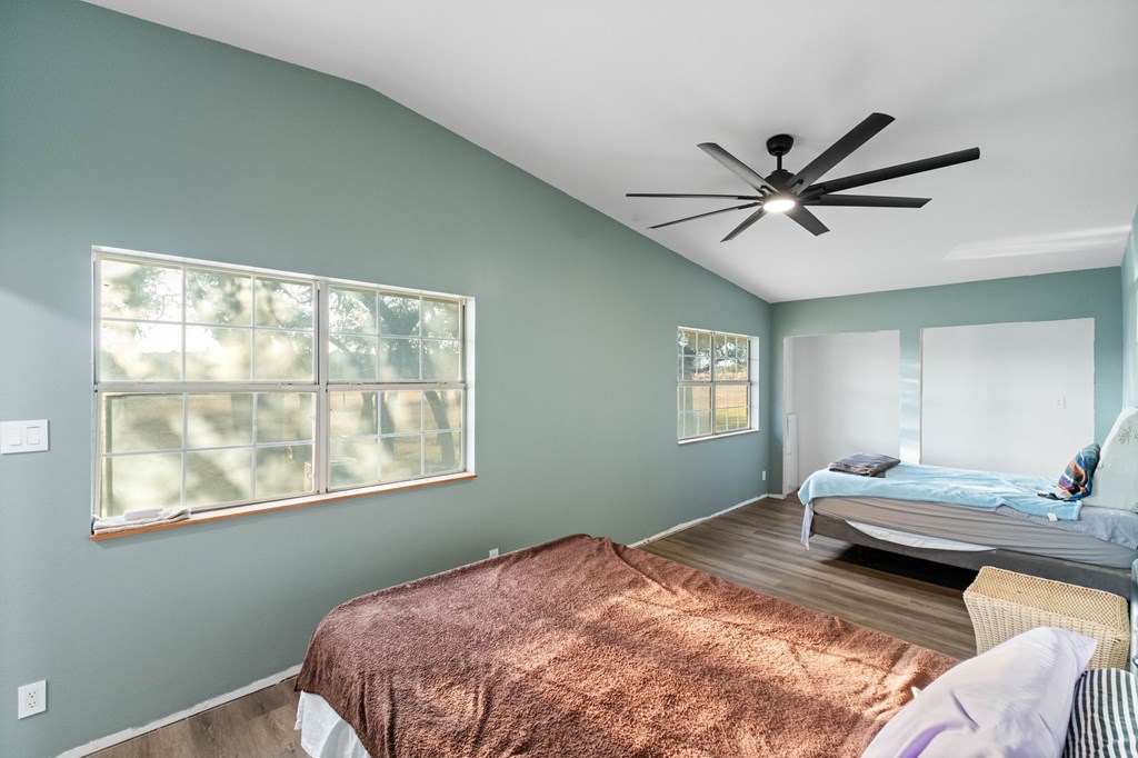 119 E Cherry Ridge
