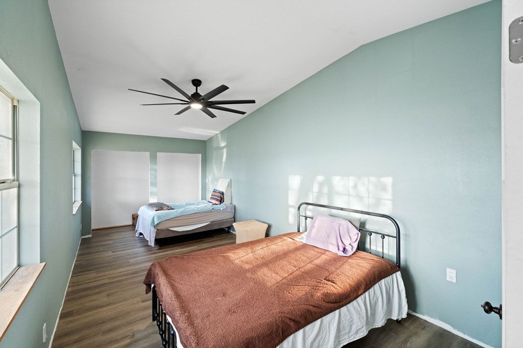 119 E Cherry Ridge