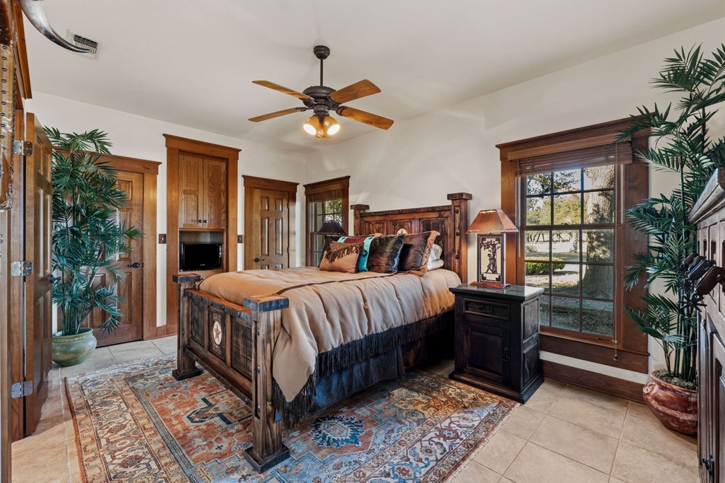 521 Bluff Creek Rd