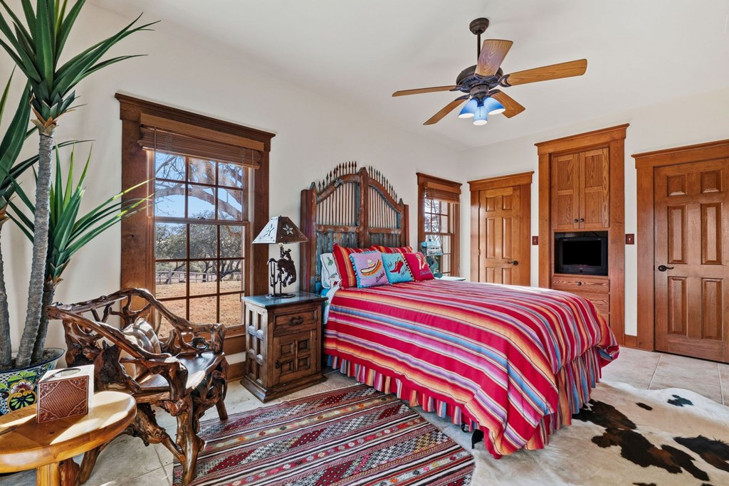 521 Bluff Creek Rd