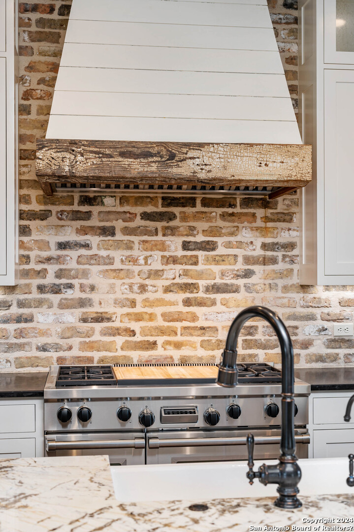 222 Greystone Circle